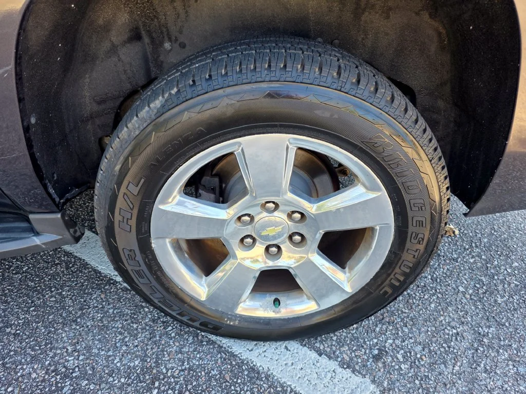 Used 2015 TUNGSTEN METALLIC Chevrolet LT image 30