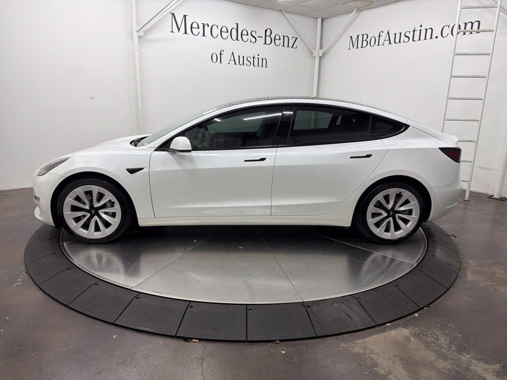 Used 2021 White Tesla Long Range image 4