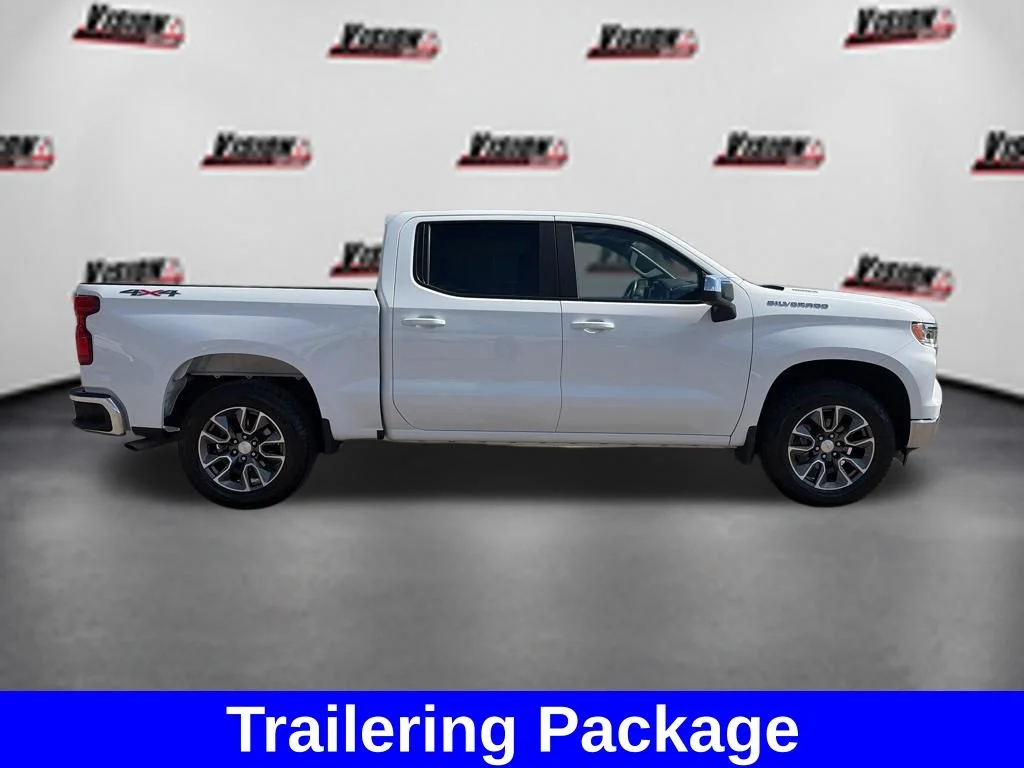 Used 2025 White Chevrolet LT image 4