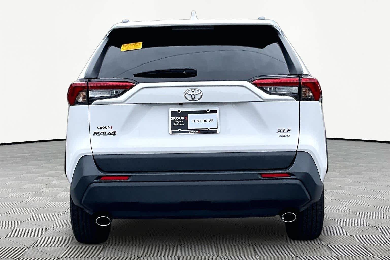Used 2024 Ice Cap Toyota XLE image 5
