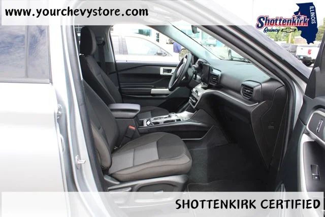 Used 2023 Silver Ford XLT image 13