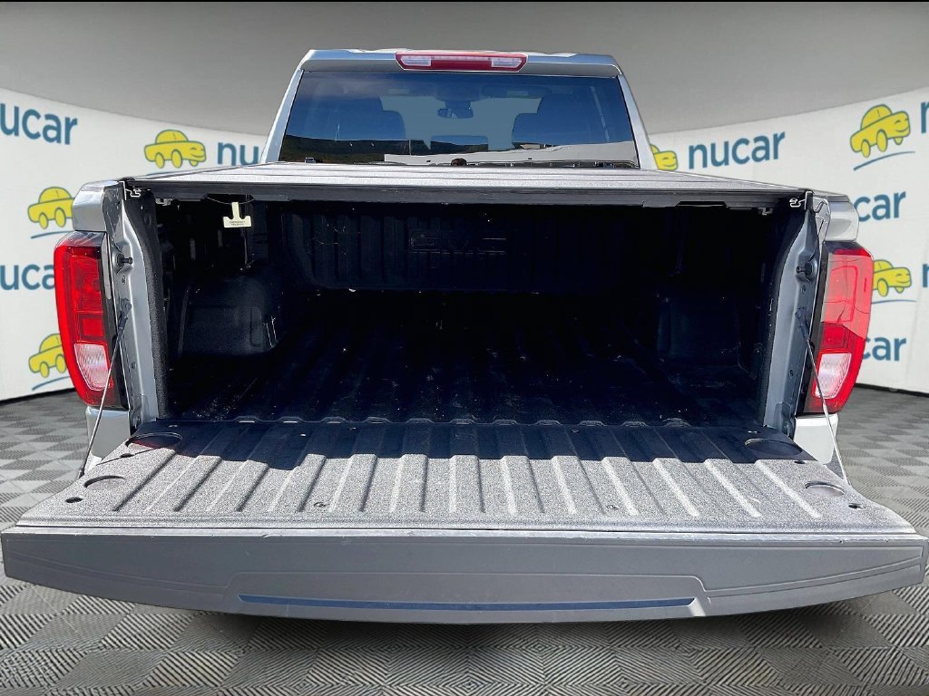 Used 2023 Sterling Metallic GMC Elevation image 29