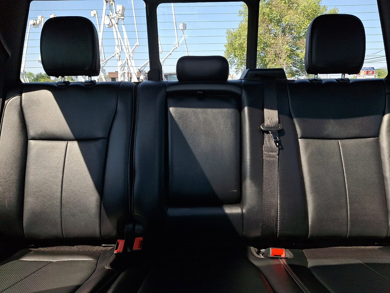 Used 2020 Velocity Blue Metallic   E7 Ford LARIAT image 19