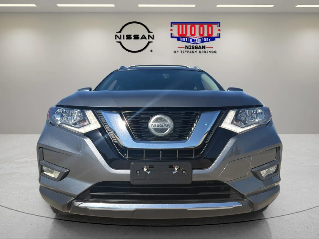 Used 2018 Gun Metallic Nissan SL image 6