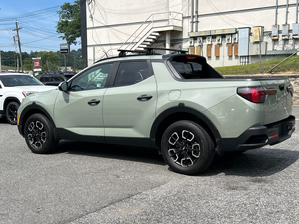 Used 2024 Green Hyundai SEL image 4