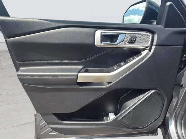 Used 2021 Gray Ford Limited image 20