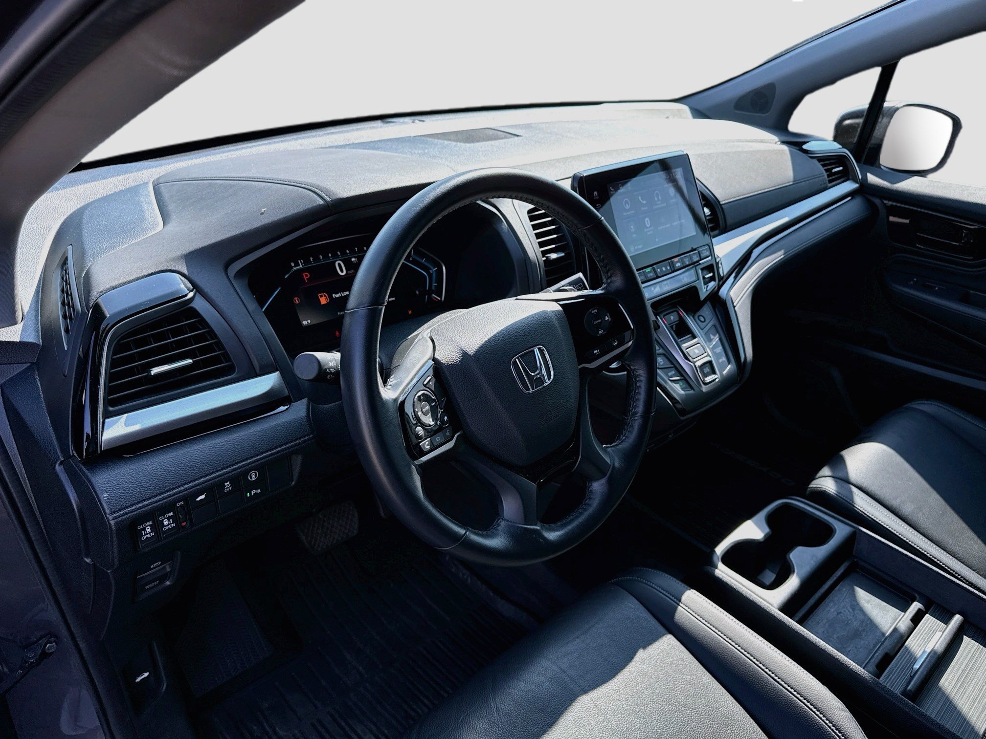 Used 2024 Modern Steel Metallic Honda Touring image 9