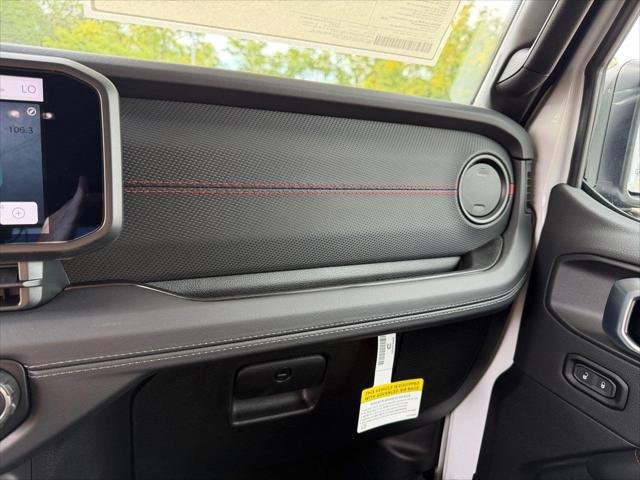 New 2027 Bright White Clearcoat Jeep Rubicon image 24