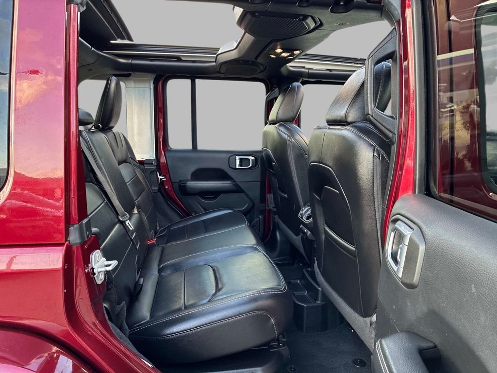 Used 2021  Jeep Unlimited Sahara 4xe image 10