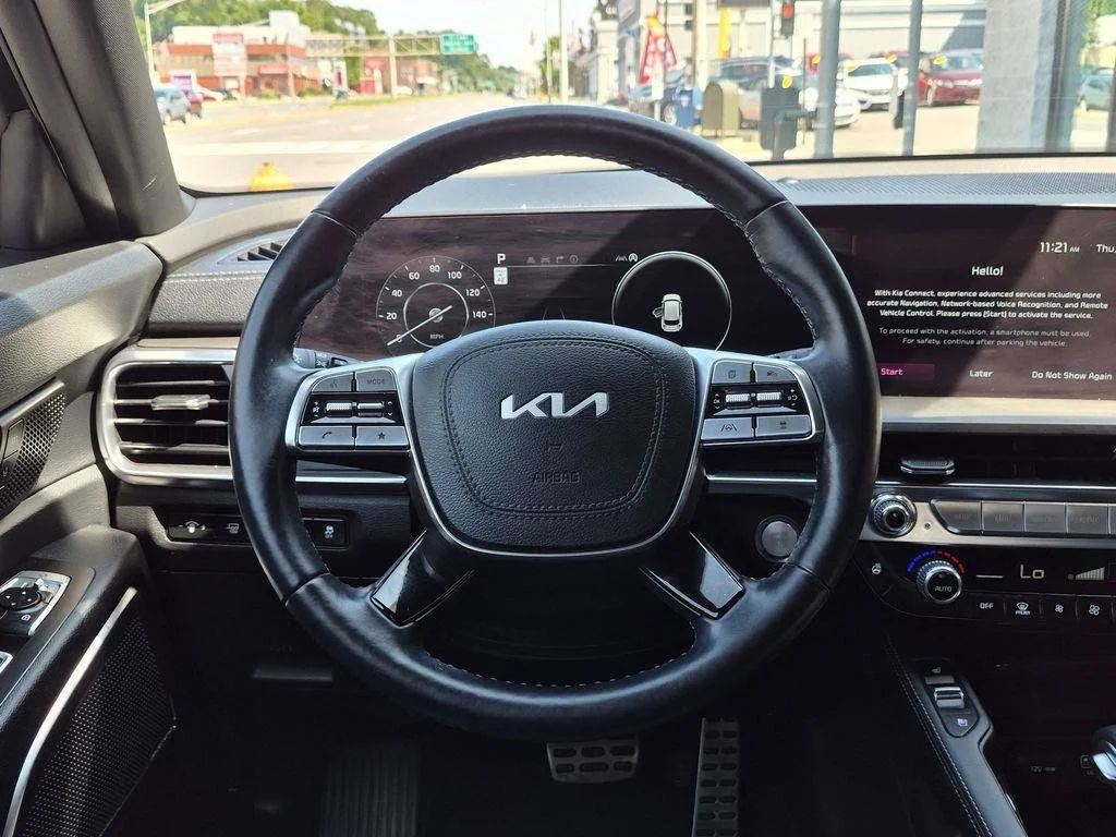 Used 2024 Black Kia SX X-Line image 17