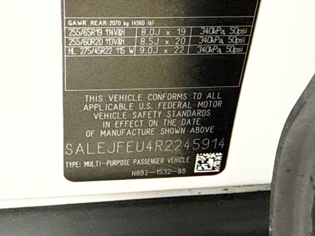 Used 2024 Fuji White Land Rover S image 34
