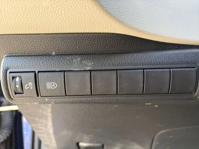 Used 2020  Toyota LE image 26