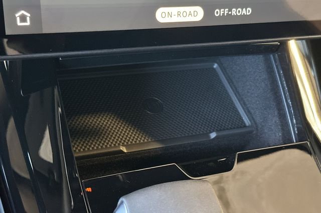 New 2026 Borasco Grey Land Rover Dynamic SE image 20