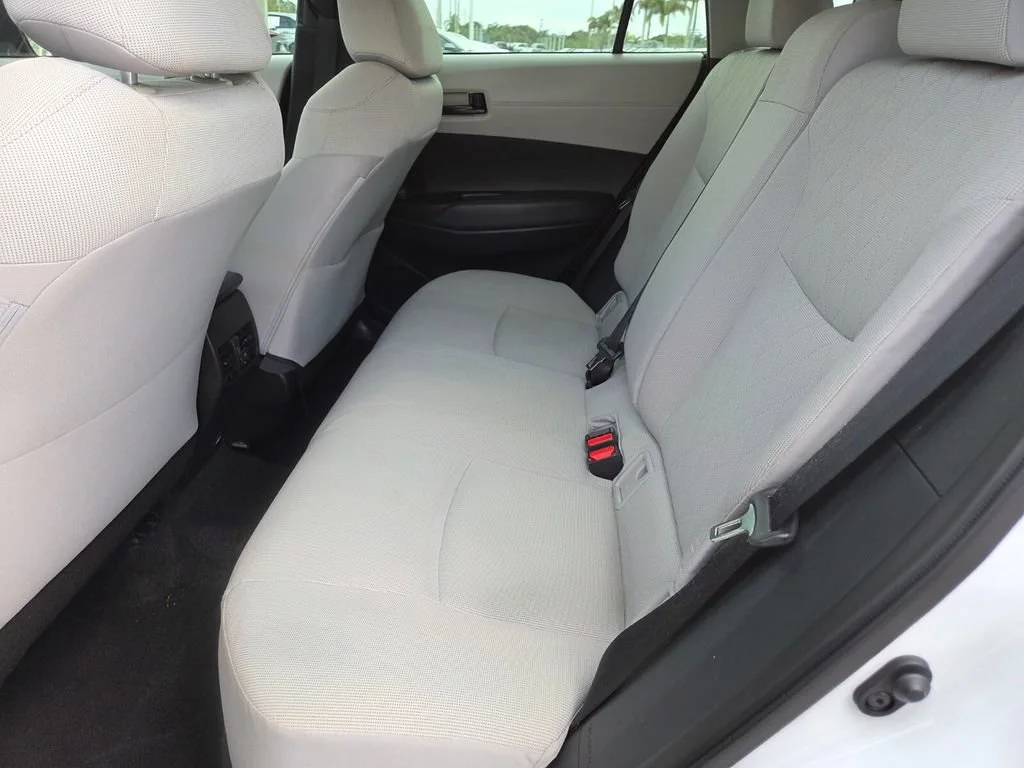 Used 2025 Pearl Toyota L image 23