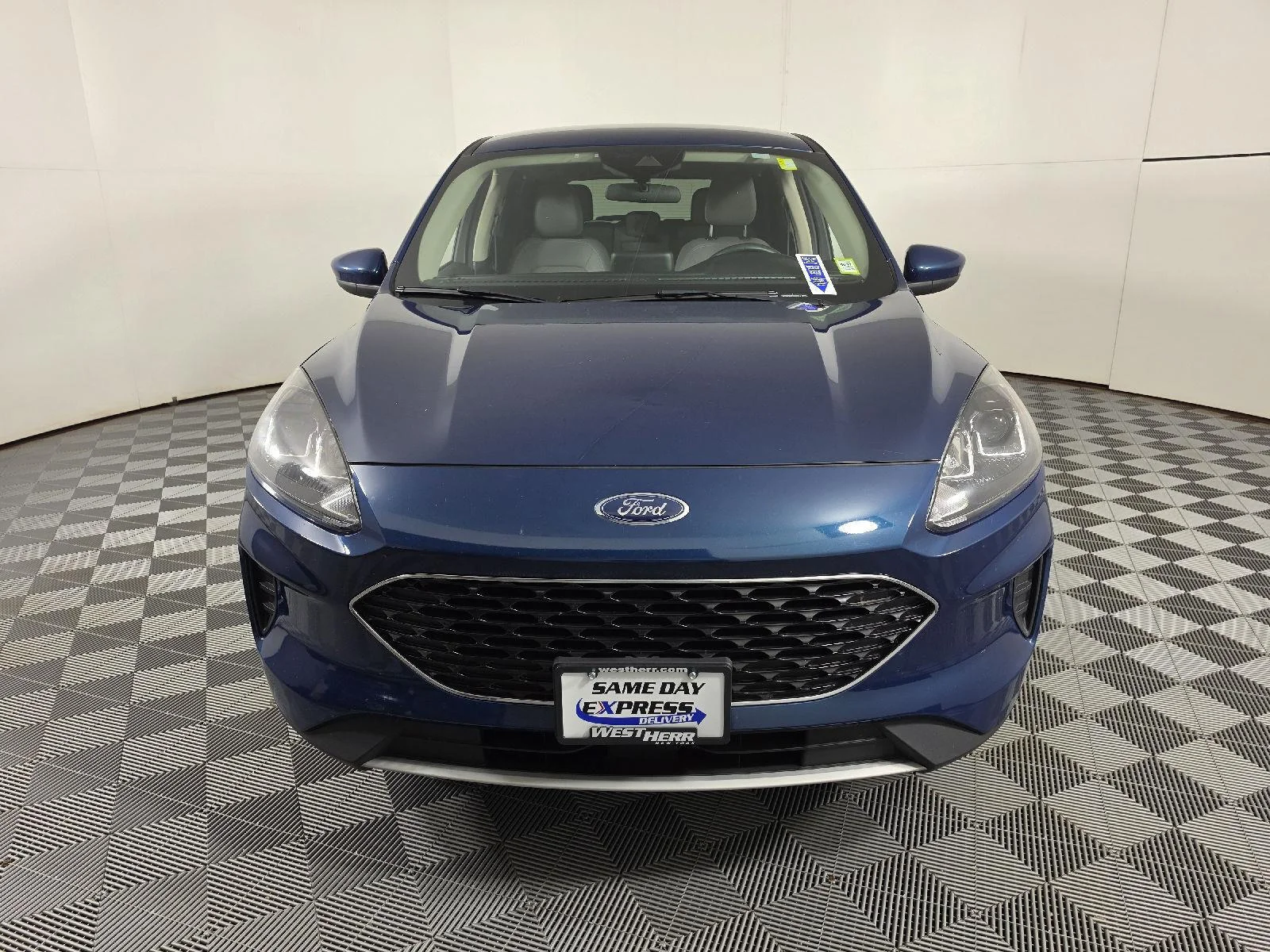 Used 2020 Dark Ford SE image 5