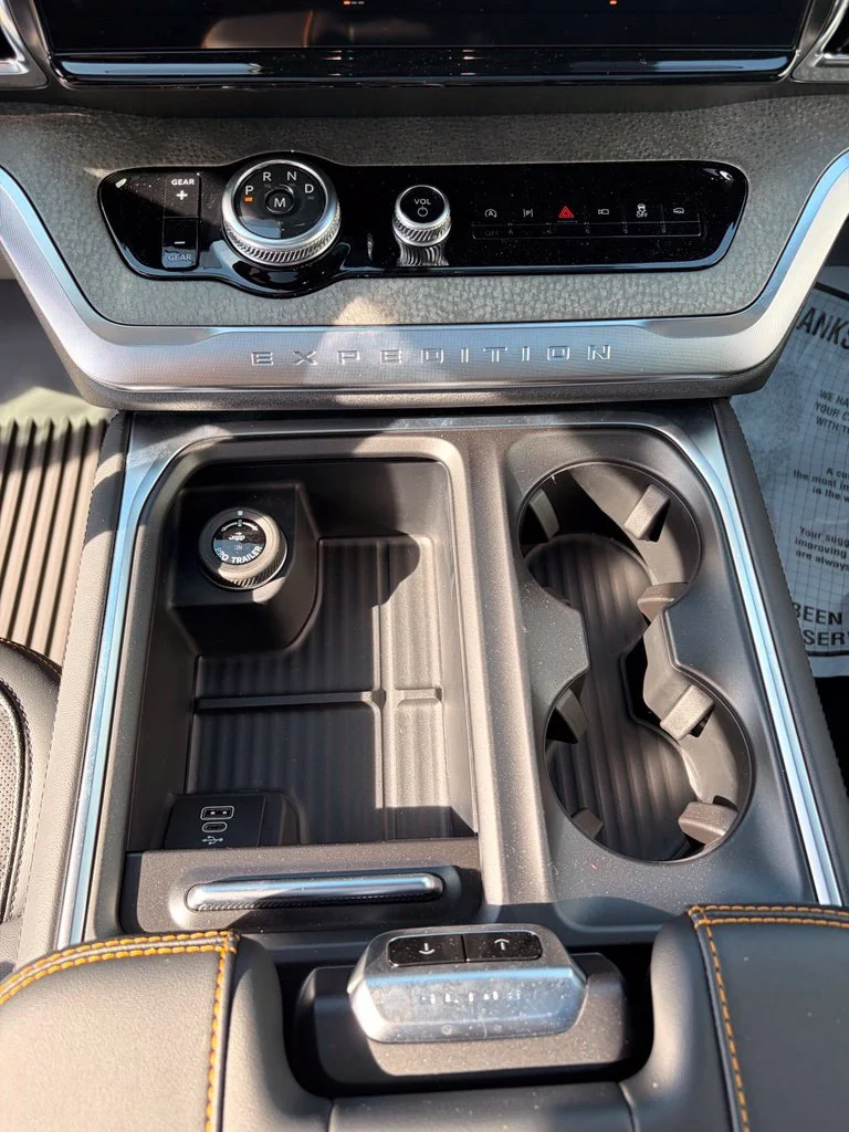 New 2027 Agate Black Metallic Ford Tremor® image 19