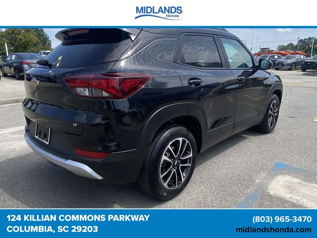 Used 2025 Black Metallic Chevrolet LT image 6