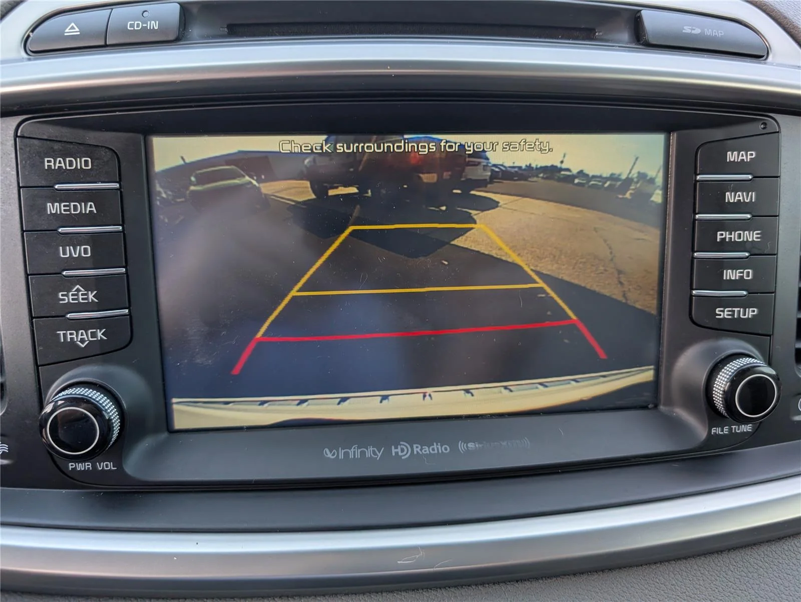 Used 2017 Snow White Pearl Kia SX V6 image 17