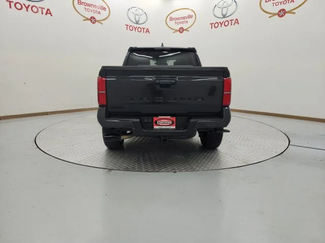 Used 2025  Toyota SR5 image 7