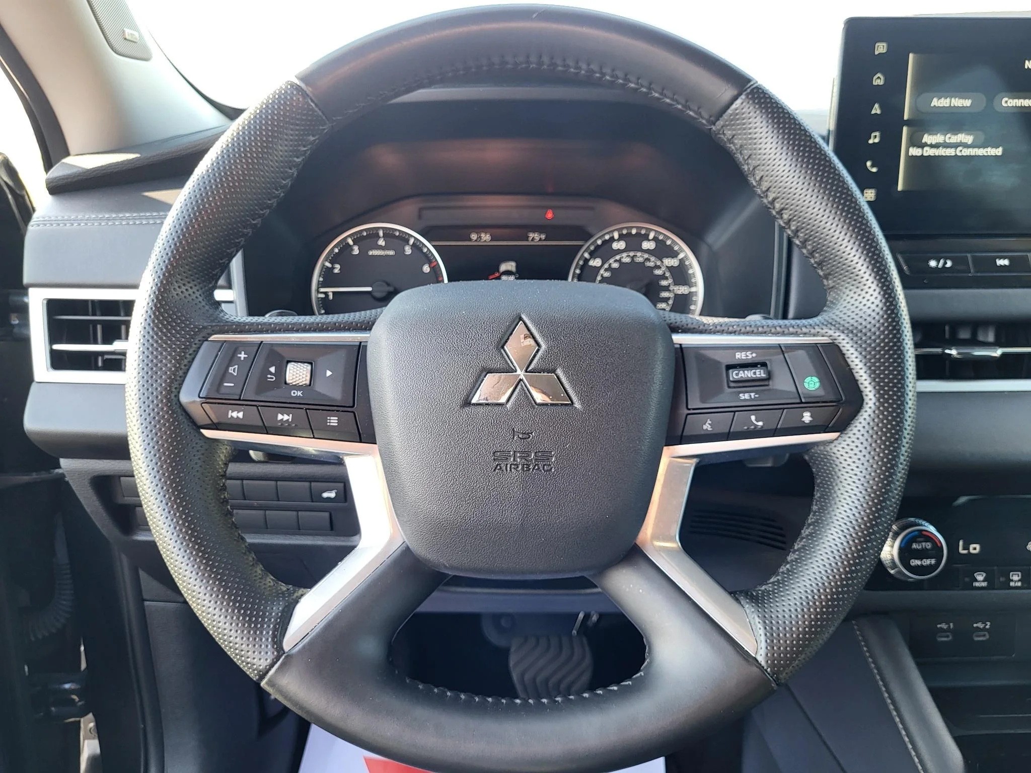 Used 2025 Cosmic Blue Metallic Mitsubishi SE image 11