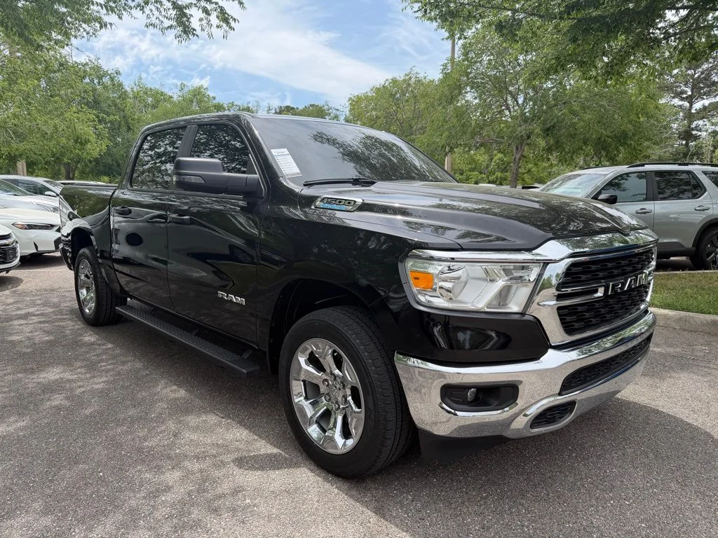 2023 RAM 1500 Big Horn/Lone Star 4x4 Crew Cab 5'7's photo