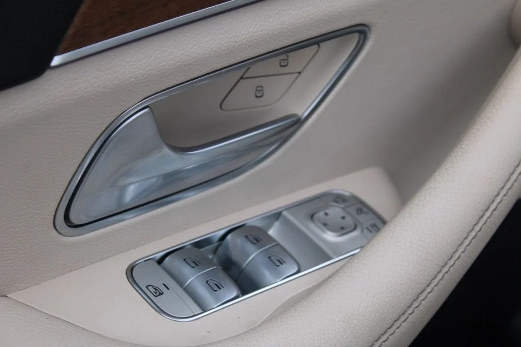 Certified Used 2021  Mercedes-Benz GLE 350 image 12