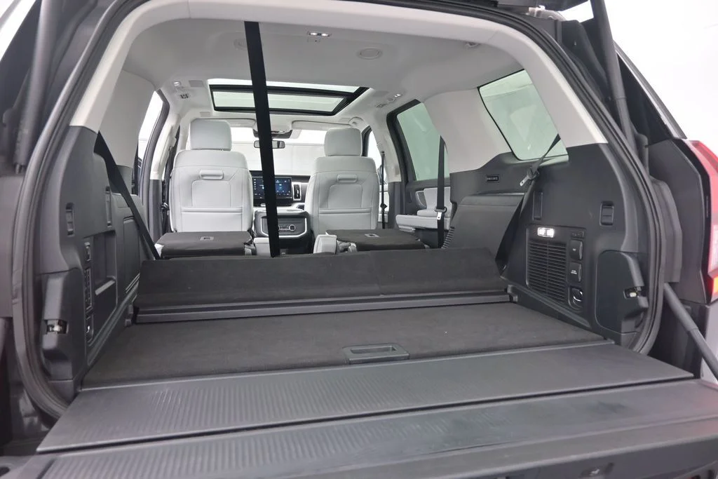 Certified Used 2025 Gray Ford Platinum image 27