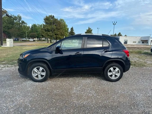 Used 2022 Blue Chevrolet LT image 8