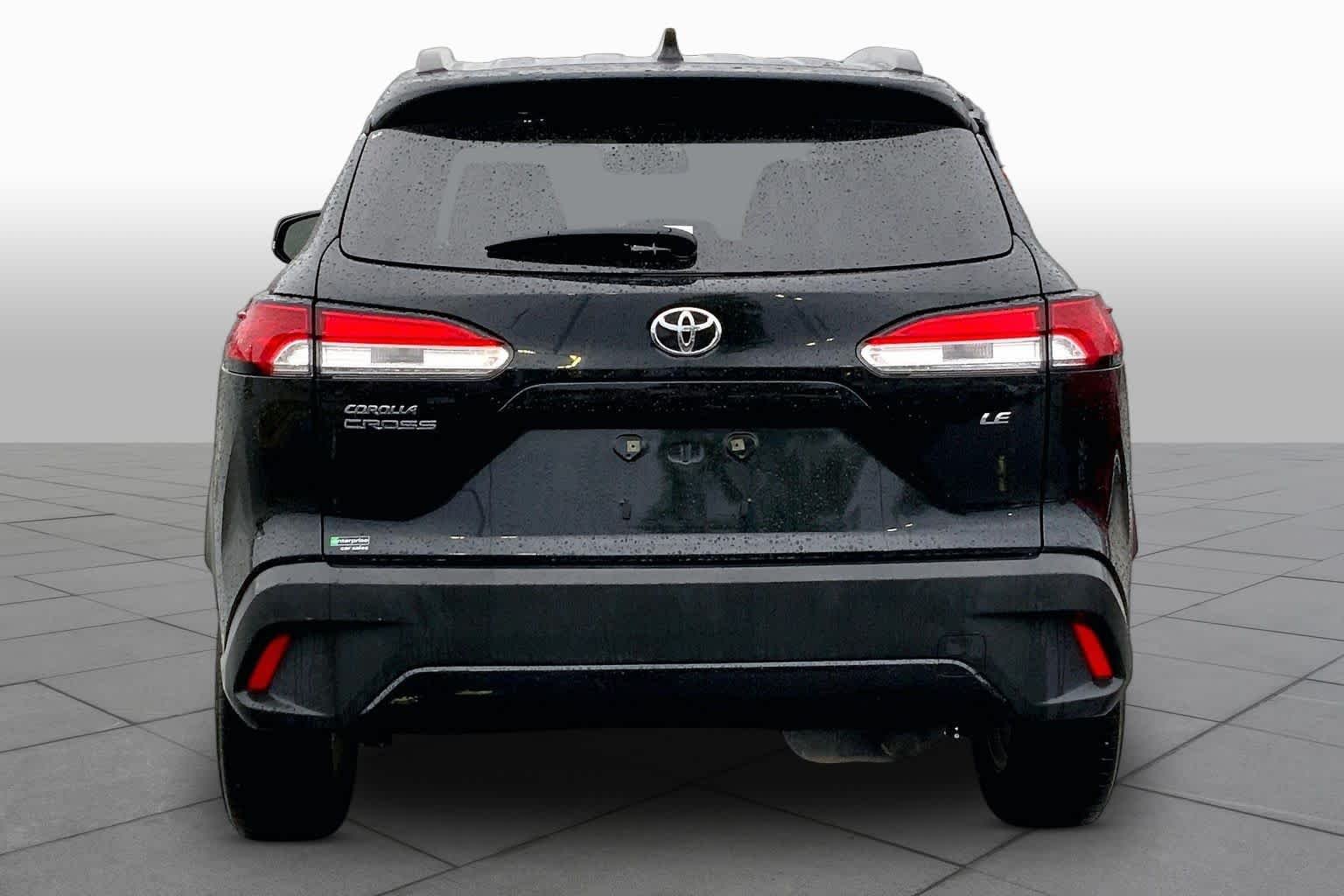 Used 2022 Jet Black Toyota LE image 5