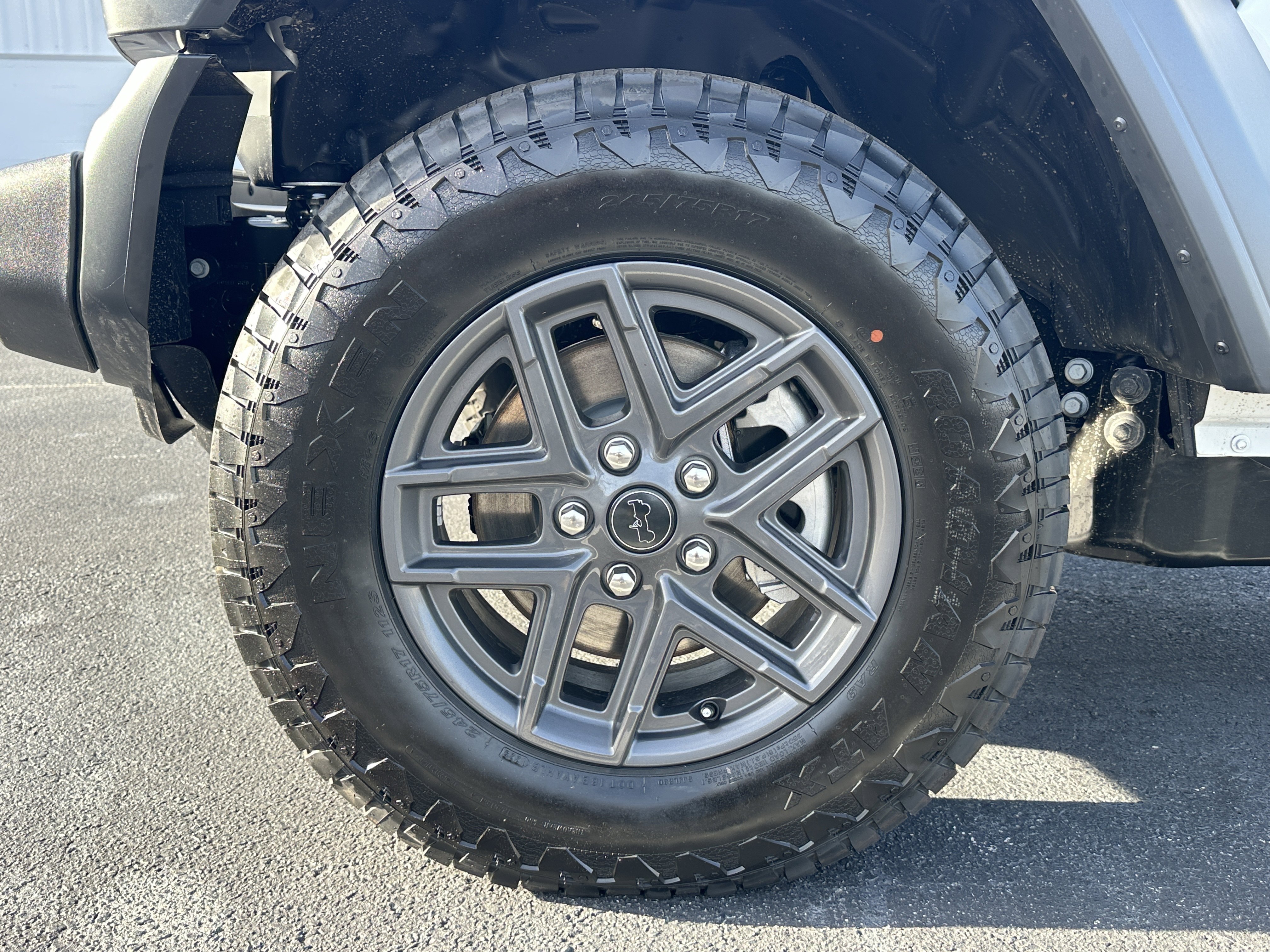 New 2026 Bright White Clear-Coat Exterior Paint Jeep Sport S image 12