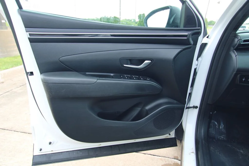 Used 2022 White Hyundai SEL Premium image 34