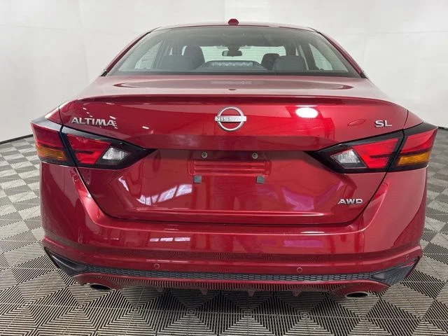Used 2024 Red Nissan 2.5 SL image 22