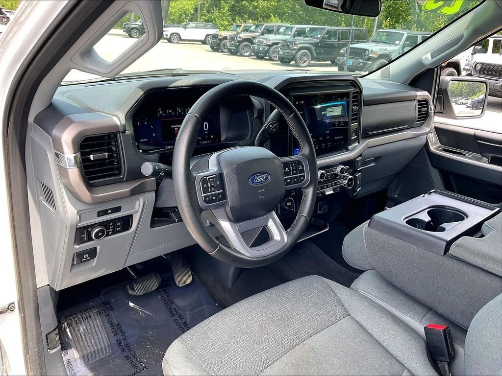 Used 2025 White Ford XLT image 8
