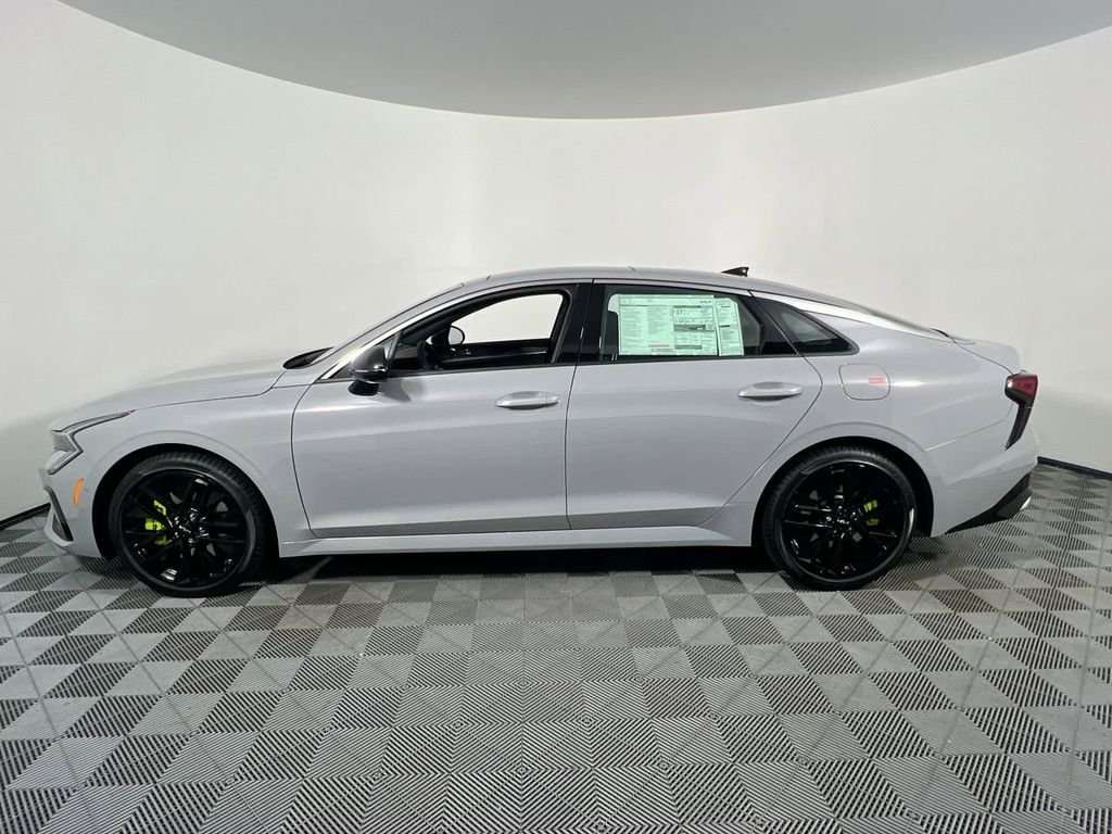 New 2026 Wolf Gray Kia GT image 8