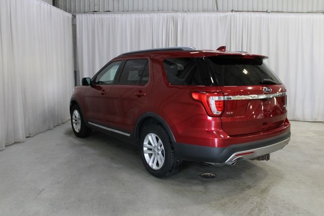 Used 2016 Ruby Red Metallic Ford XLT image 30