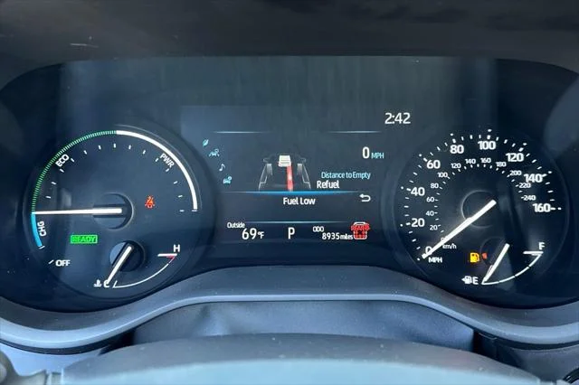 Certified Used 2025 RUBY FLARE PEARL* Toyota  image 25
