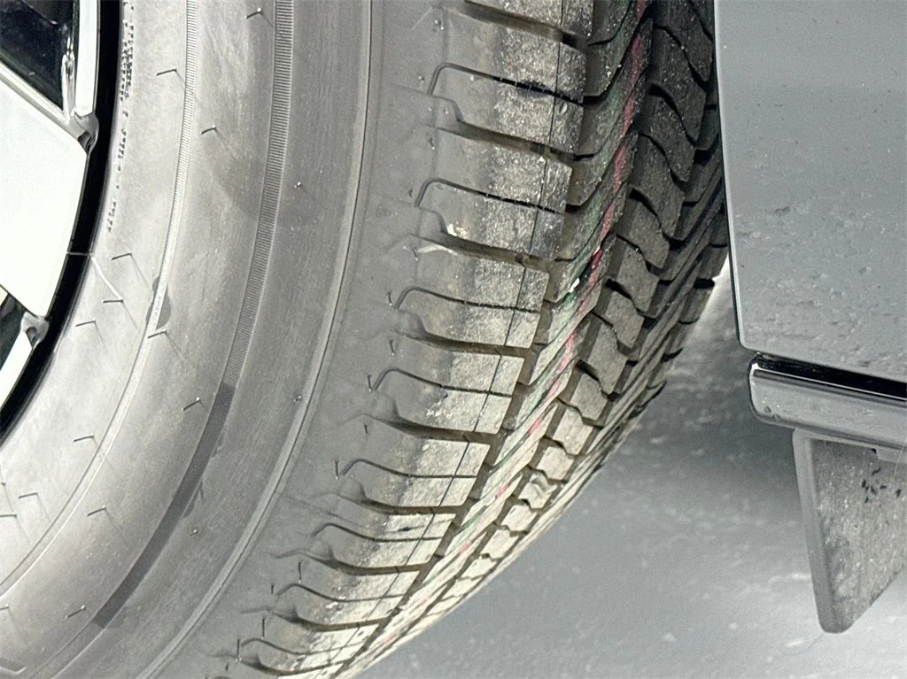 New 2026 Sonic Gray Pearl Honda Touring image 22