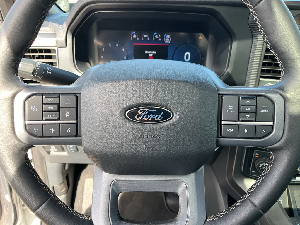 Used 2025 White Ford Lariat image 25