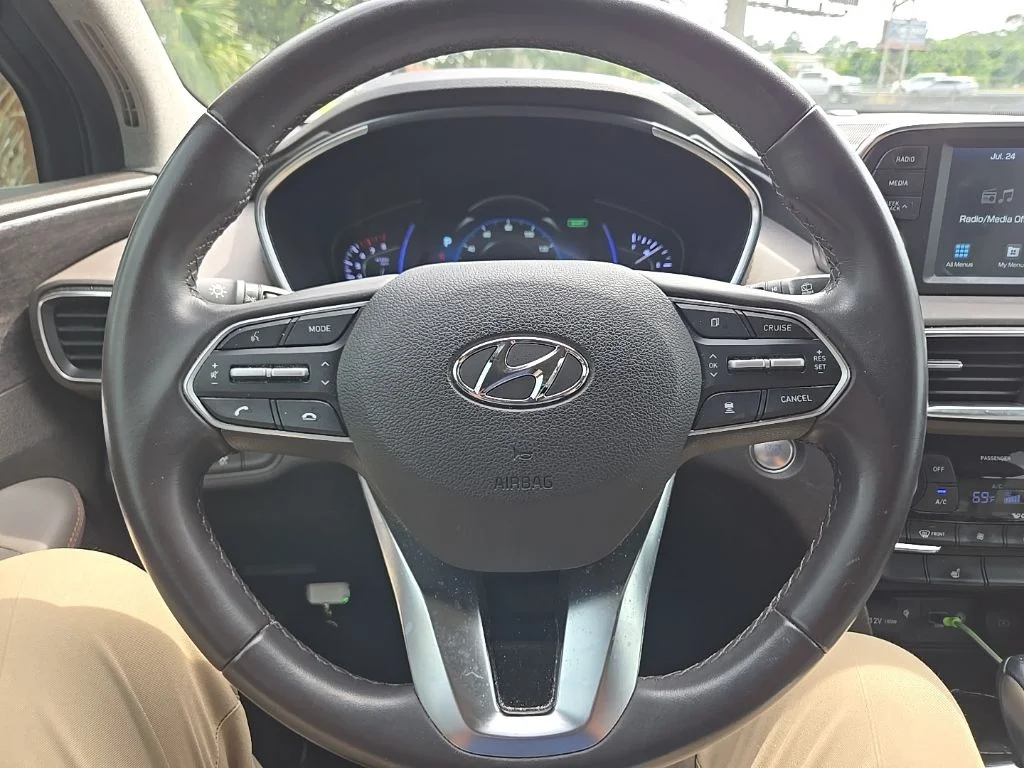 Used 2020 Black Hyundai SEL image 13