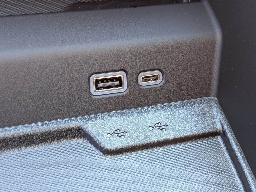 2026 Chevrolet Suburban High Country - Photo 26