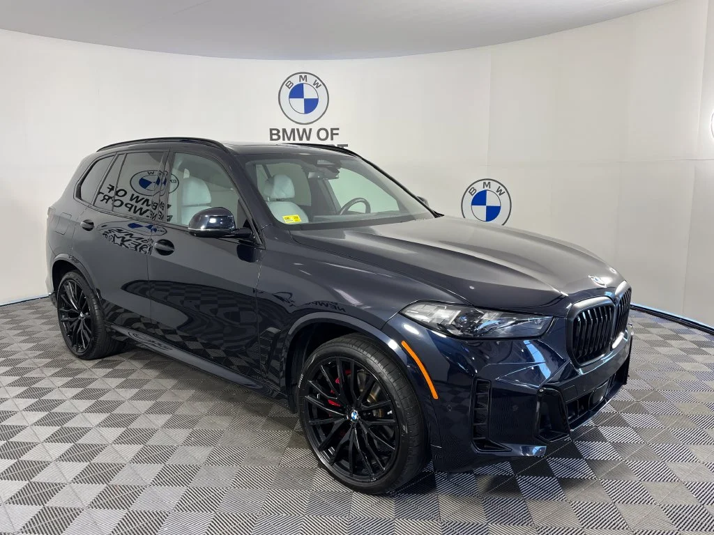 Used 2025 Carbon Black Metallic BMW xDrive40i image 1
