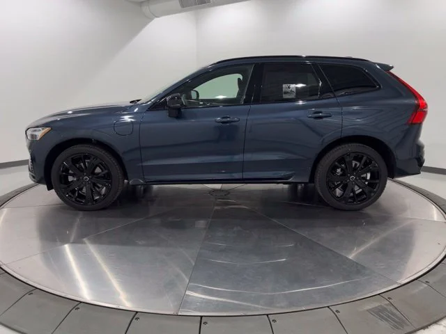 New 2027 Denim Blue Volvo Ultra image 2