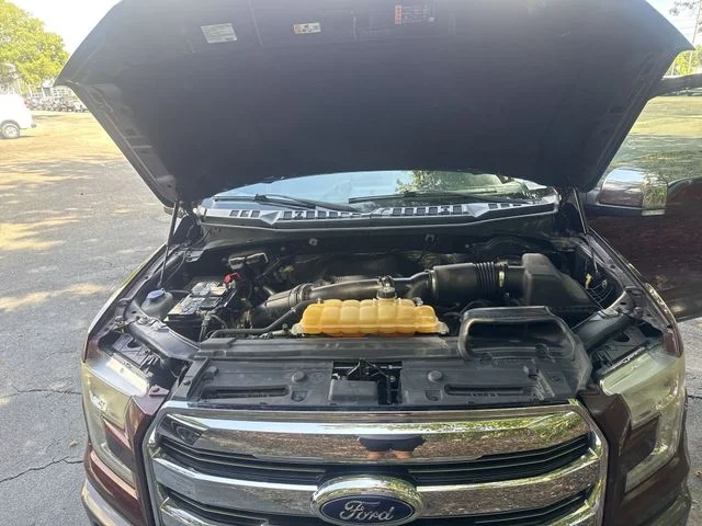 Used 2017  Ford Lariat image 31