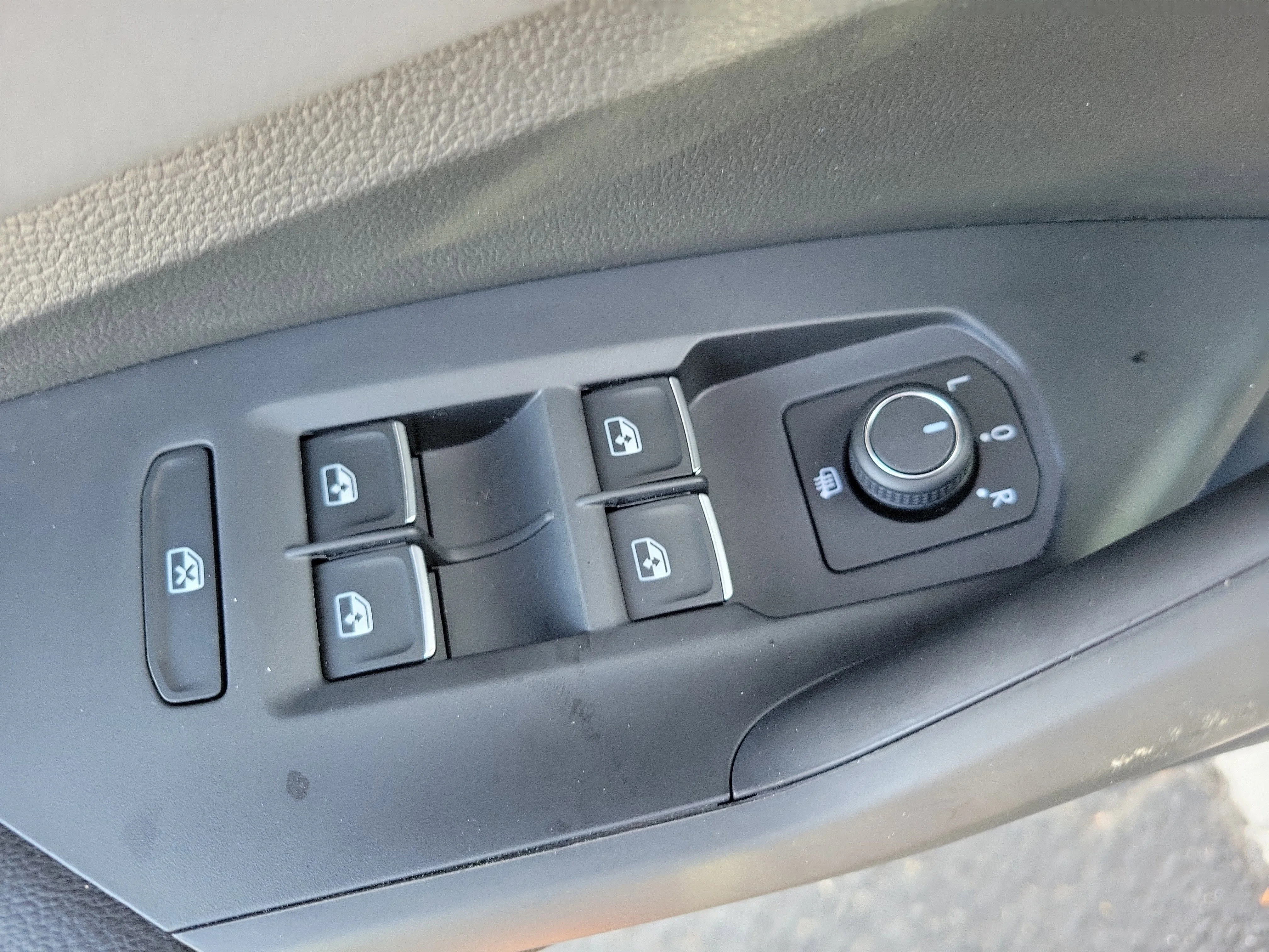 2026 Volkswagen Jetta SE - Photo 22