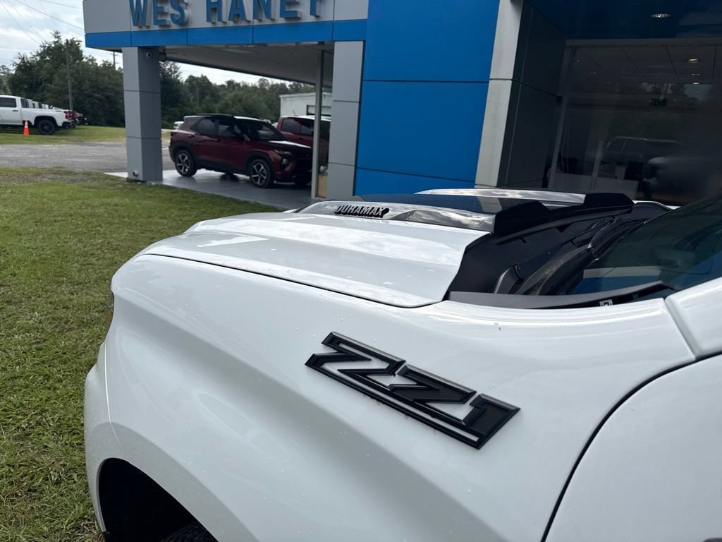 New 2026 Summit White Chevrolet Custom Trail Boss image 8