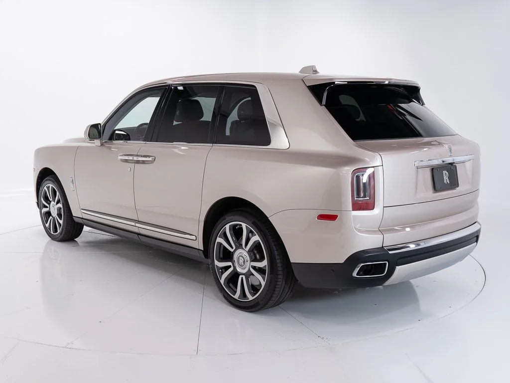 Certified Used 2019 White Sands Rolls-Royce  image 3