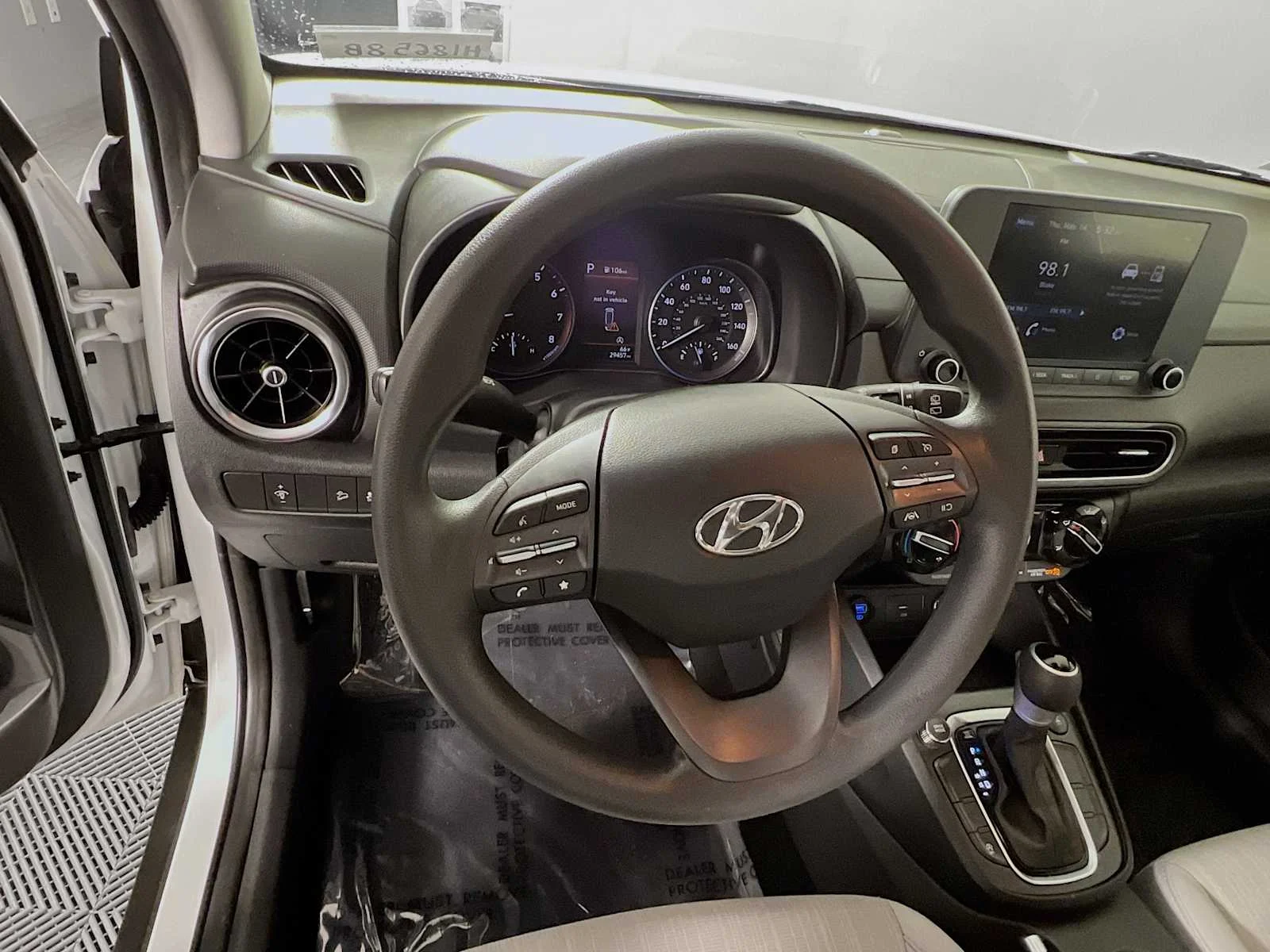 Used 2023 Lunar White Hyundai SEL image 11