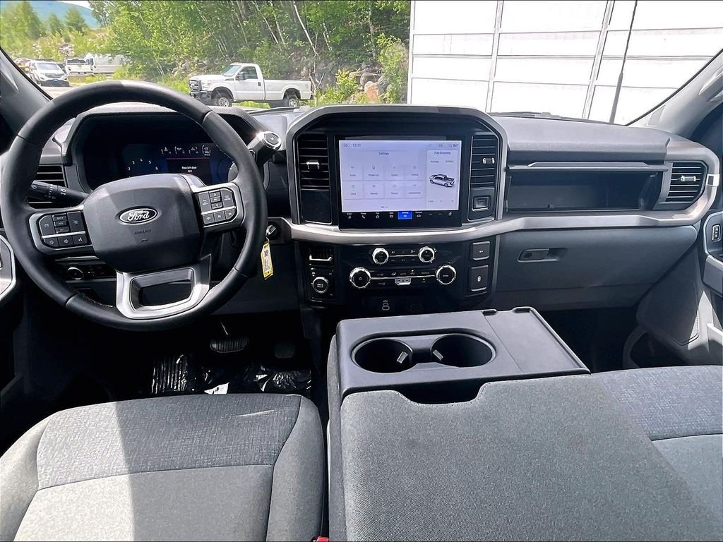 Used 2025 Black Ford XLT image 21