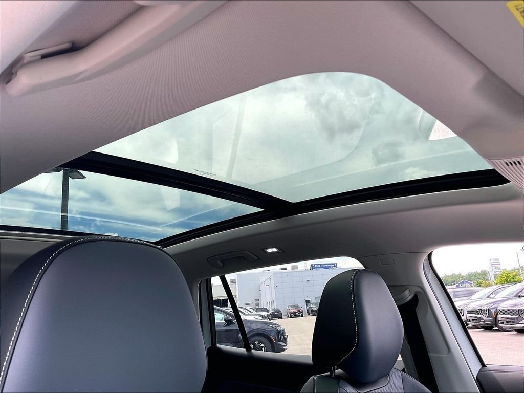 2026 Volkswagen Tiguan SE - Photo 18