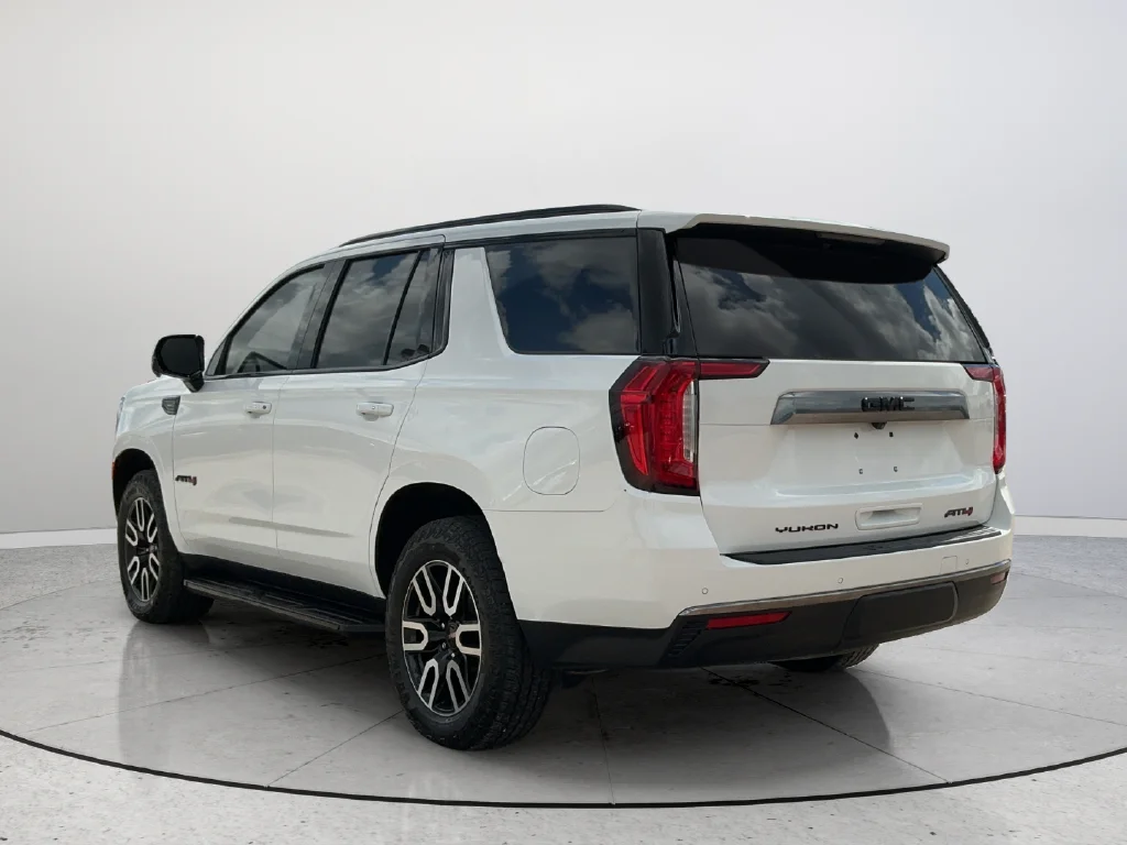 Used 2024 White GMC AT4 image 4